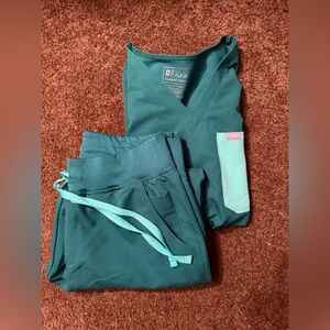 Medium Hunter Green Figs Scrub Set